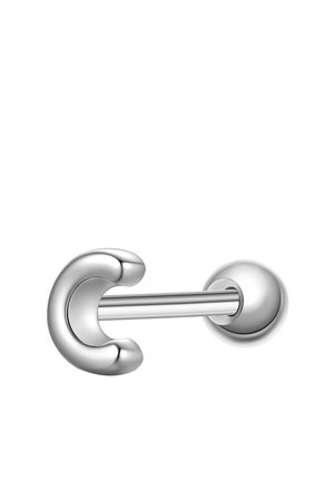 Sølv buet barbell med en cirkulær kugle i den ene ende og en hesteskoformet lås i den anden, vist mod en hvid baggrund.