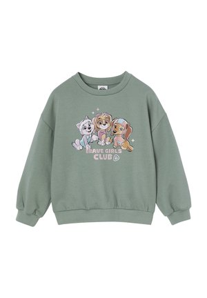 Grüner Pullover mit einem Graphic von drei Cartoon-Hunden und dem Text "BRAVE GIRLS CLUB." Weiches Material, übergroße Passform, gerippte Bündchen.