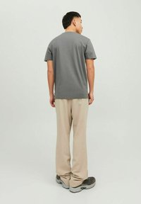 Jack & Jones JJE TEE  O-NECK  - T-Shirt basic - sedona sage