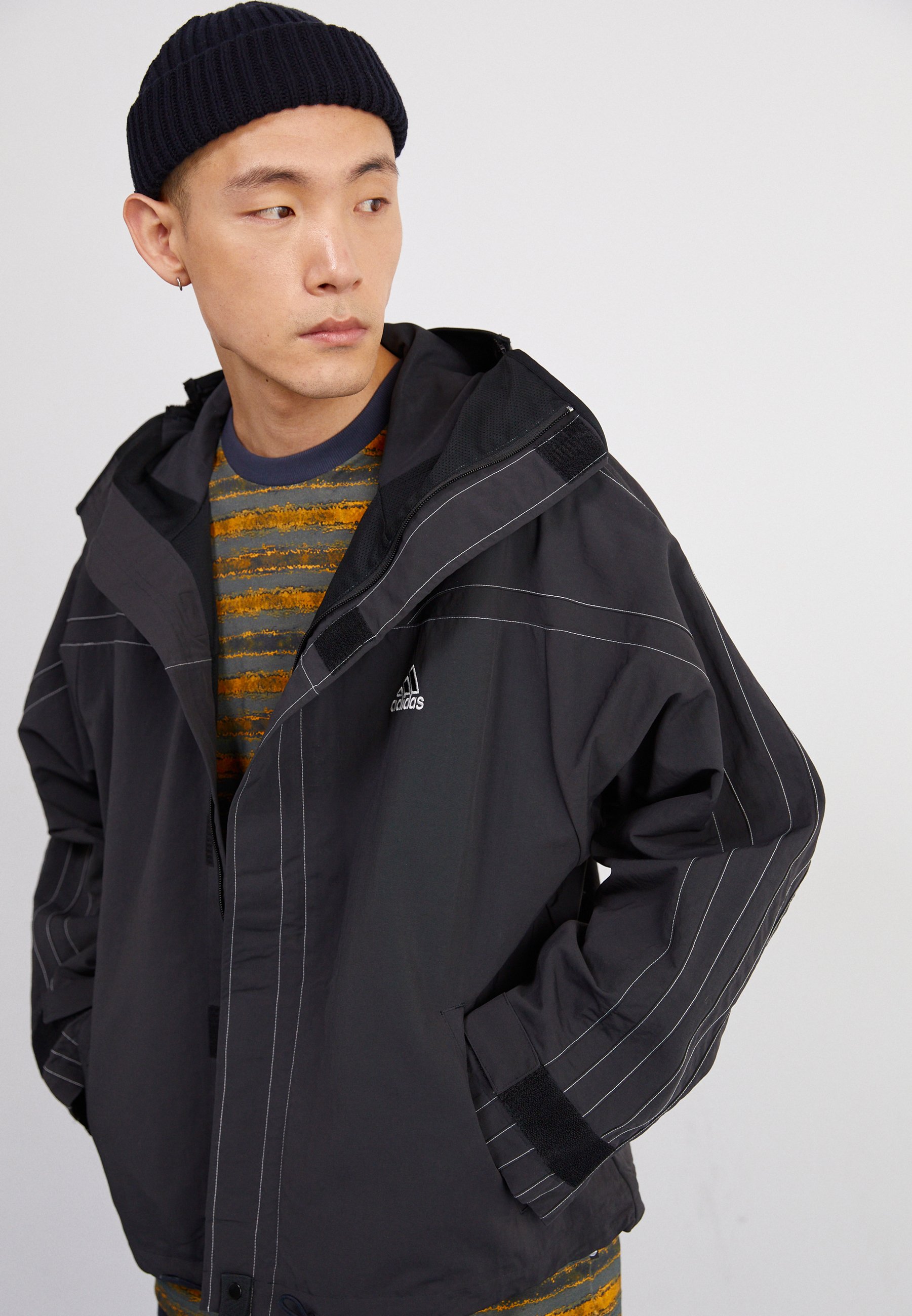 adidas Originals CUTLINE JACKET - Summer jacket - black - Zalando