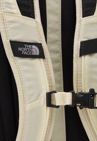The North Face HOT SHOT UNISEX - Nahrbtnik - gravel/black