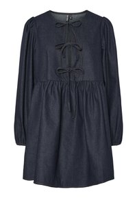 Vestido de ganga com decote redondo, mangas bufantes longas e cintura ajustada com laços. Cor azul escura com detalhes de costura contrastantes.