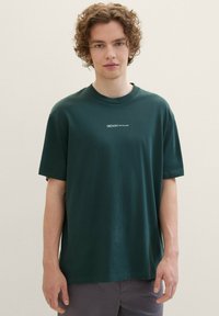 TOM TAILOR DENIM Základné tričko - dark gable green