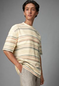 Next - T-shirt z nadrukiem