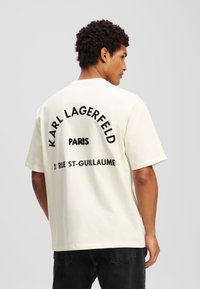 KARL LAGERFELD RUE ST-GUILLAUME - Tričko s potlačou - cannoli cream