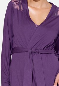 Lisca Badjas - violet