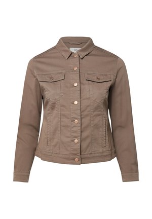 Veste en jean marron à boutons, manches longues, deux poches poitrine à rabat et poches latérales passepoilées sur fond blanc.