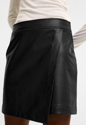 A-snit nederdel - Black