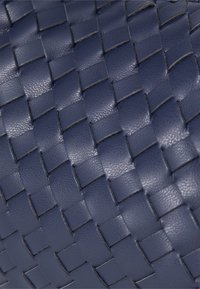 Gina Tricot BRAIDED HANDBAG - Torbica - navy