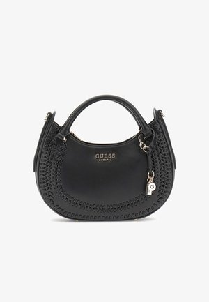 Svart läderhandväska med rundad form, detaljerad sömnad längs kanten, guldfärgad hårdvara och en liten låscharms på sidan.