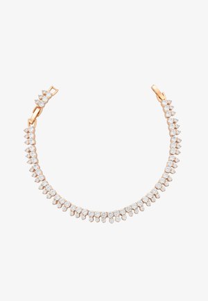 Rózsaarany nyaklánc, amelyen egy sor kis, kerek, tiszta drágakő található, hullámos mintázatban, horog záróval rögzítve.