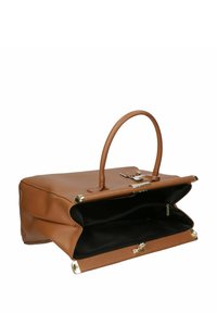 Borsa a mano in pelle brunita con texture, hardware dorato, design aperto e doppi manici, che rivela un interno nero con una tasca con zip.