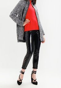 Pieces Sweter