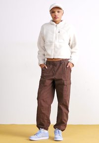 Jordan AIR JORDAN 1 LOW - Sneakers basse - football grey/aluminum/white