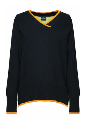 Maglione nero con scollatura a V, dettagli arancioni sul colletto e sull'orlo, polsini a costine e un interno verde a contrasto. Tessuto morbido.