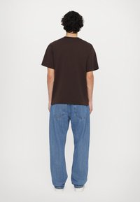No Problemo MINI TEE - T-shirts - brown