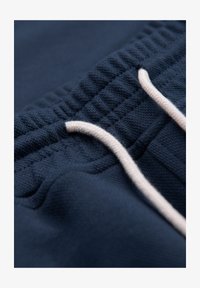 Non sélectionné, navy blue