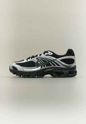 Nike Sportswear, AIR MAX MOTO 2K - Маратонки - black/metallic silver-coloured/anthracite/photon dust/smoke grey