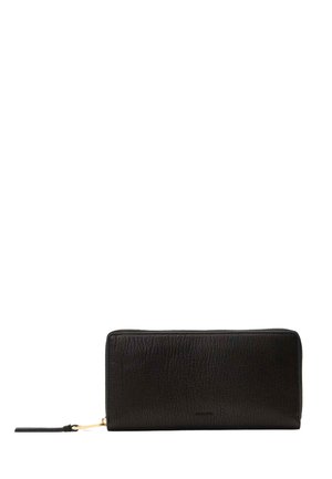 Portefeuille en cuir noir avec une finition texturée, de forme rectangulaire, fermeture à zip et accents en métal doré. Design simple et minimaliste.