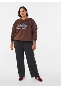 Active by Zizzi MIT FROTTEE-SCHRIFTZUG - Felpa - chicory c. playful