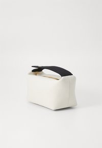 KARL LAGERFELD POUCH - Alkalmi kézitáska - natural