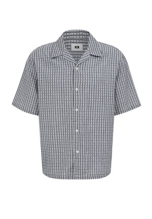 Mustvalge geomeetrilise ruudustikuga lühikeste varrukatega nööpidega särk, millel on avar krae.