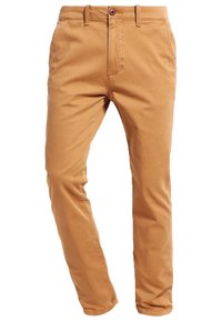 Tan chinos med smal passform, gjorda av bomullsblandat tyg. Har knappstängning, framfickor och en mjuk yta.