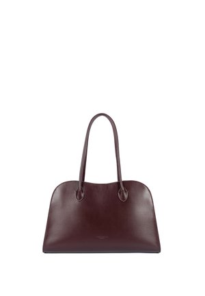 Sac à main en cuir lisse marron foncé avec deux longues poignées et une forme rectangulaire arrondie sur fond blanc.