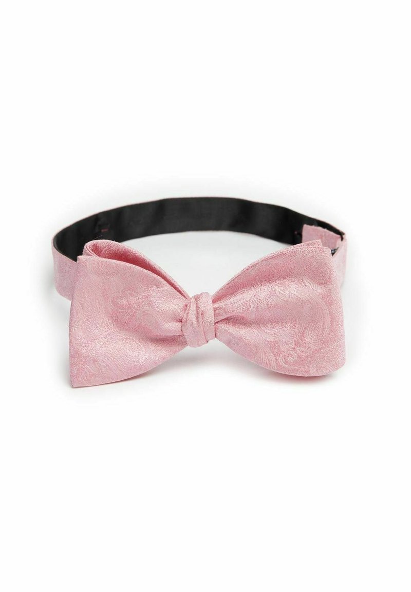 Vaaleanpunainen paisley-kuvioinen solmio, jossa on teksturoitu pinta, ja musta säädettävä hihna kiinnitystä varten.