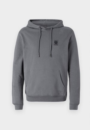 Szara bluza z kapturem wykonana z miękkiego materiału, z przednią kieszenią, regulowanym kapturem na sznurku oraz małą naszywką z logo na klatce piersiowej.