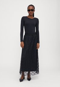 ONLY Petite ONLHENY SKIRT  - Maxisukňa - black