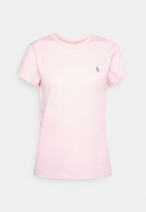 Lichtroze T-shirt van katoen, met korte mouwen en een ronde hals. Inclusief een klein blauw logo op de linkerkant van de borst.