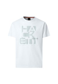 Camiseta blanca de manga corta con un gran texto "HACKETT" en gris claro, estilo bloque, en el frente, cuello redondeado.