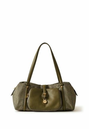 Borsa a mano verde oliva con texture, con tracolle lunghe, tasca frontale assicurata da una chiusura color oro e forma rettangolare arrotondata.