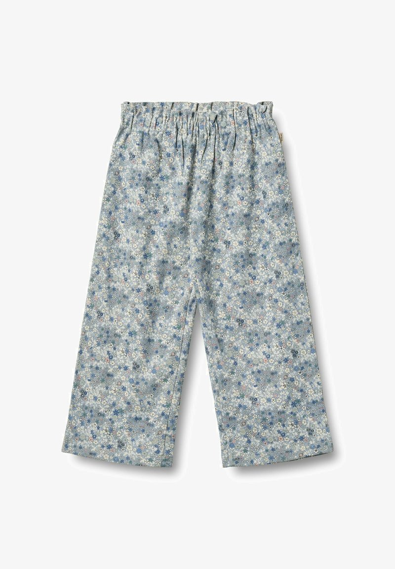 Helles blau gemusterte Hose mit elastischem Bund und weiter Beinform, mit Blumenmotiven in Pink, Weiß und Dunkelblau.