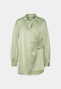 Sélectionné, sage green