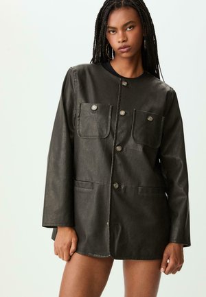 BUTTONED EFFECT - Kurzmantel - black