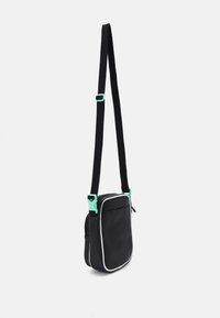 Jordan AJ FESTIVAL BAG  - Torba čez telo - black/ghost green