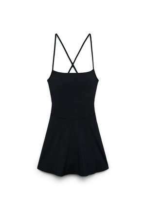 Czarna sukienka bez rękawów z dopasowanym gorsetem, rozkloszowaną spódnicą i cienkimi, skrzyżowanymi ramiączkami na białym tle.