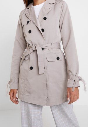 Trenchcoat - tan
