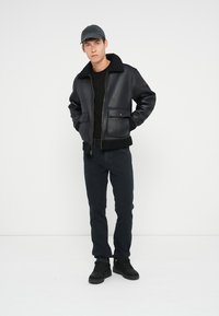 Wrangler JACKET - Jakna iz umetnega usnja - black
