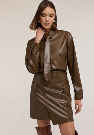 Overhemdblouse - verde militare