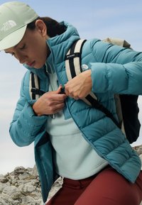 The North Face W ACONCAGUA 3 HOODIE - Dunjakke - algae blue