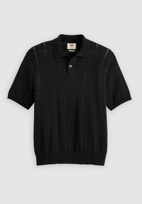 Polo negro de manga corta con un patrón texturizado, que presenta un cuello y dobladillo de punto acanalado, y un cierre de botón sutil.