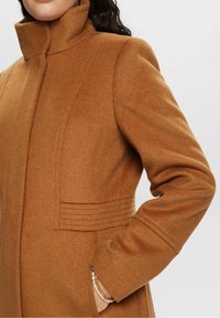 Esprit Collection Halflange jas - cognac