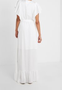 DESIGNERS REMIX Maxiklänning - off-white