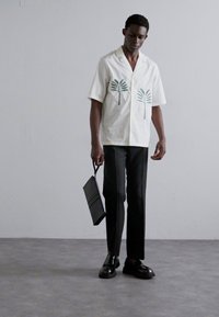 Bally MYTHOS - Kuvertväska - black
