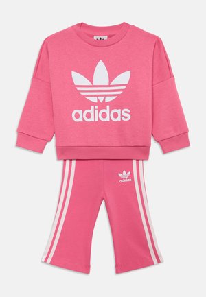LOOSE CREW SET - Pantalon de survêtement - pink fusion