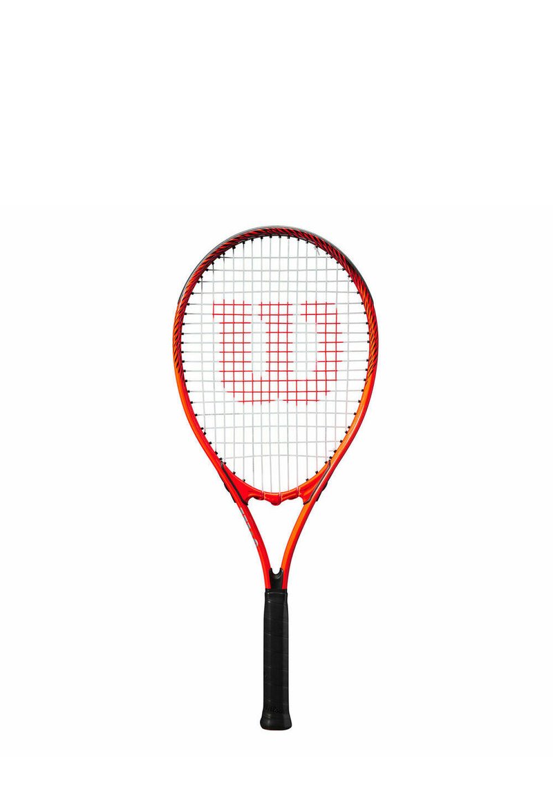 Tennisschläger mit einem rot-schwarzen Rahmen, der ein gitterförmiges Saite-Muster aufweist. Das 'Wilson'-Logo ist auffällig in Rot auf den Saiten zu sehen.
