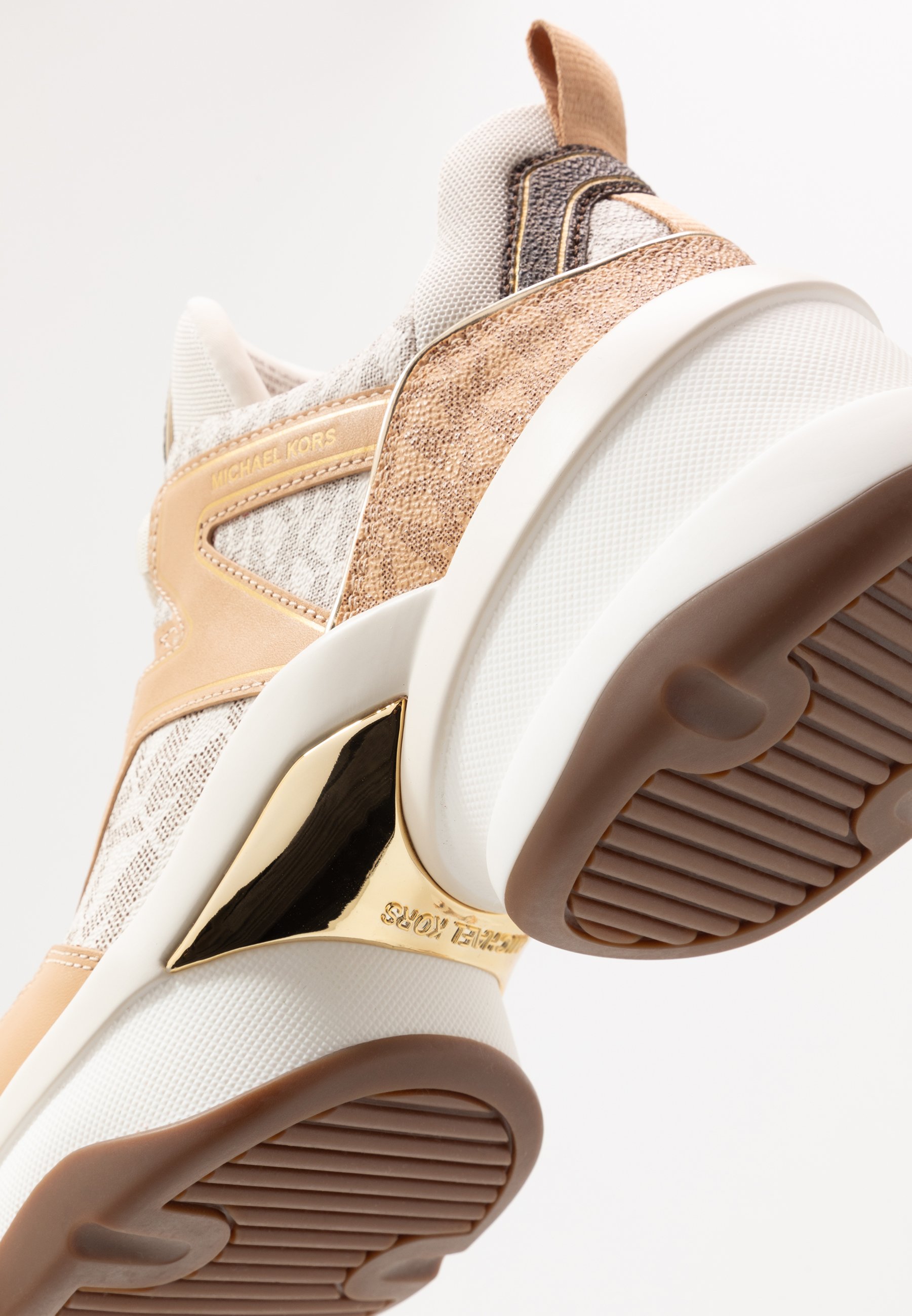 michael kors walking shoes